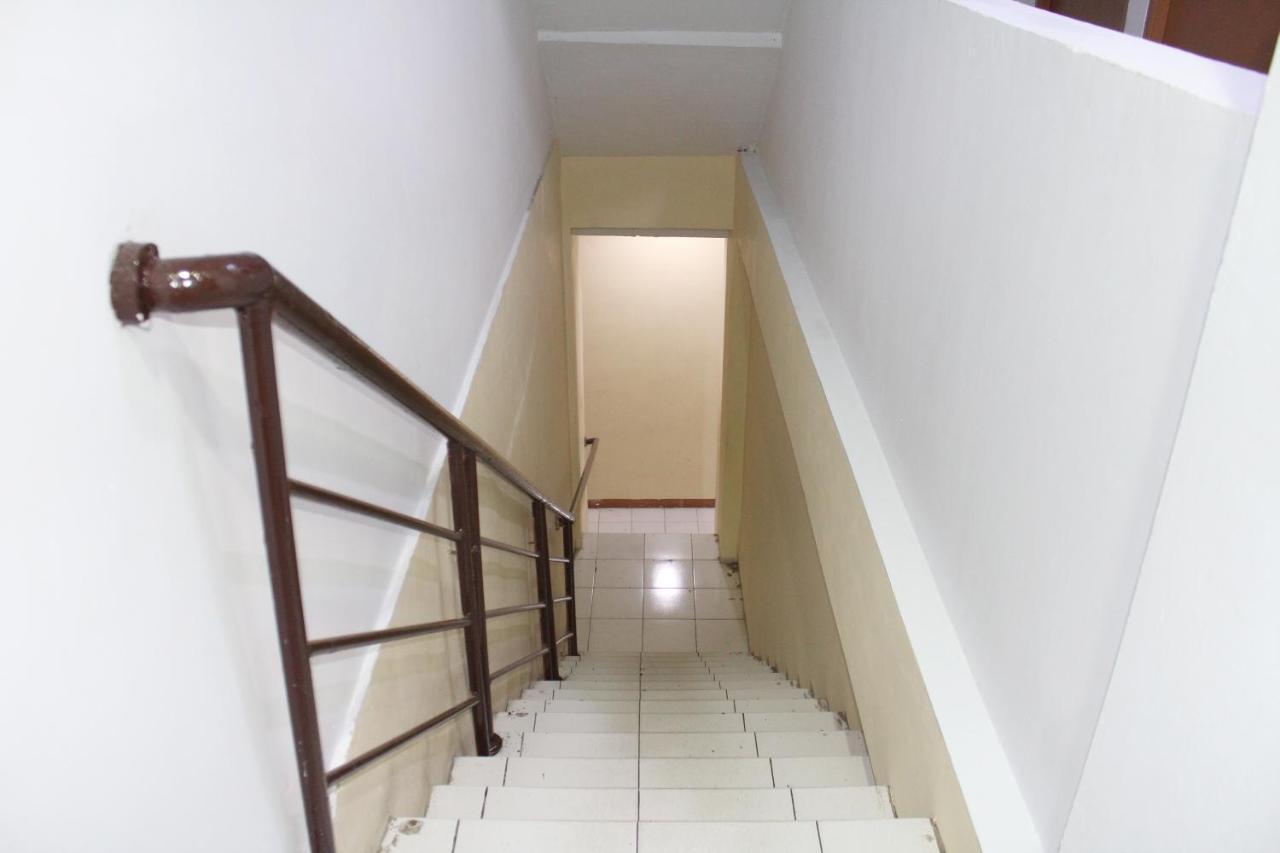 Oyo 176 Near Cideng Virgo Residence Jakarta Exterior foto